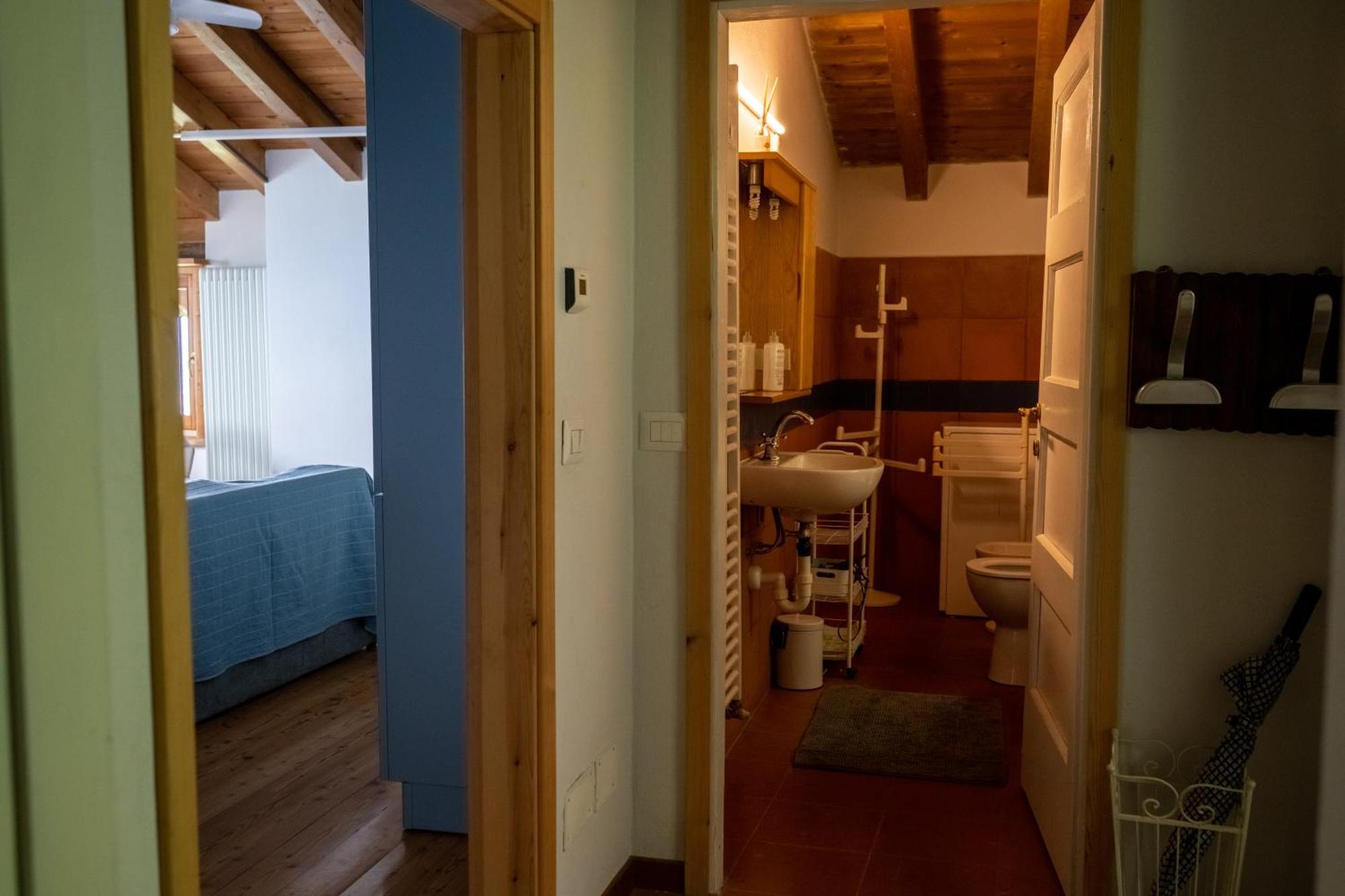 Апартаменты Casa Caravino Варенна Экстерьер фото